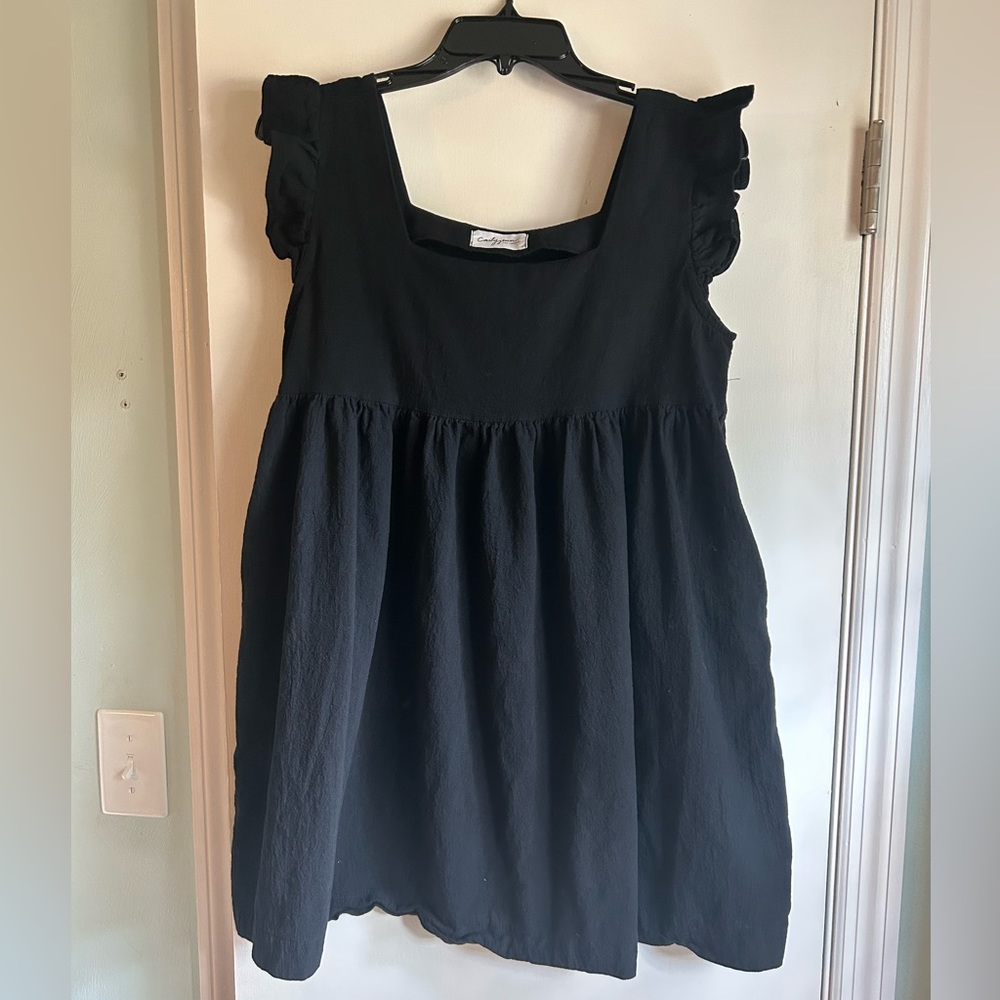 New, never worn, CJLA Tess Dress, size medium, has pockets
